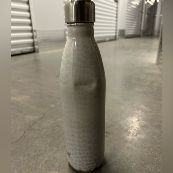 S’well Light Purple Snakeskin Large Water Bottle - Picture 2 of 3